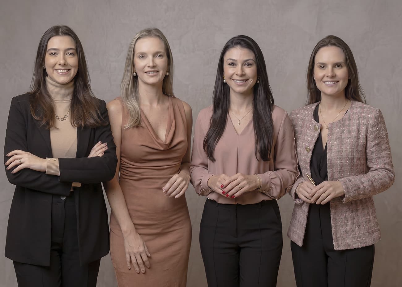 Equipe Classic Saúde — Dra. Fernanda, Dra. Valesca, Dra. Renata e Dra. Gabriela, especialistas em Porto Alegre